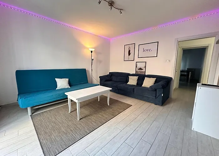 INFONDOALMAR RIMINI --Intero Apt Indipendente-Netflix-MetroMare a 40m-Proiettore 4k Cinema-WiFi Fibra-Led-Parcheggio-Riscaldamento--
