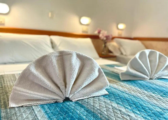 Crystal - SPIAGGIA INCLUSA Con Pacchetti Personalizzati