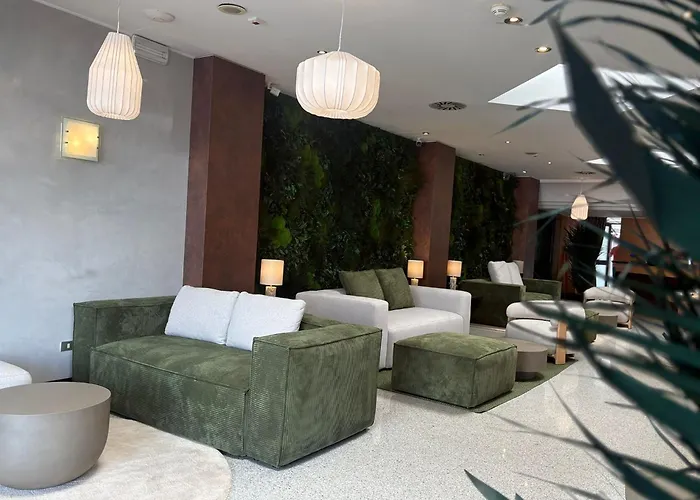 Hotel Junior By Oasigroup Hotels